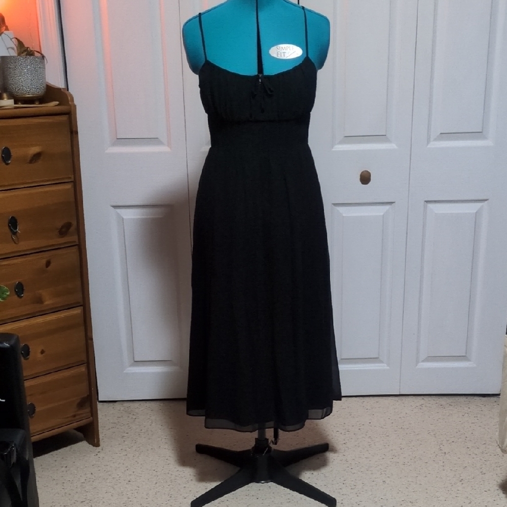 Wilfred Elegant Black Midi Dress